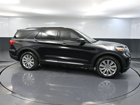 Used 2021 Ford Explorer Limited AWD/4WD image 4