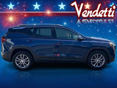 Used 2022 GMC Terrain SLT w/ Infotainment Package II image 4