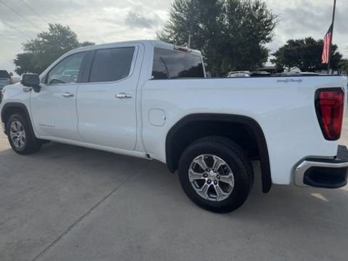 Used 2025 GMC Sierra 1500 SLT AWD/4WD image 6