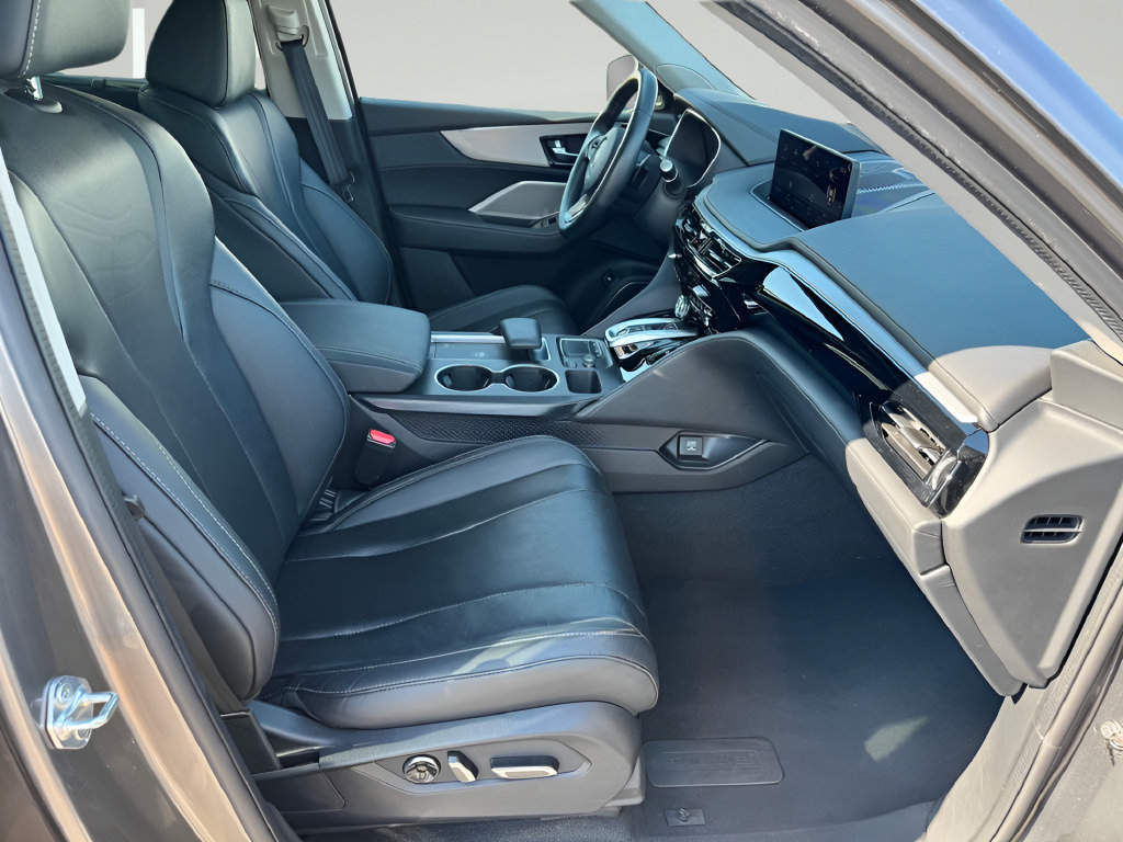 Used 2023 Acura MDX w/ Technology Package AWD/4WD image 33
