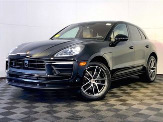 Certified 2023 Porsche Macan AWD/4WD video 1