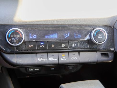 Used 2023 Hyundai Elantra SEL FWD image 14