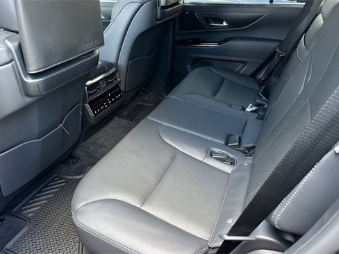 New 2025 Lexus LX 600 4WD w/ Luxury Package image 9