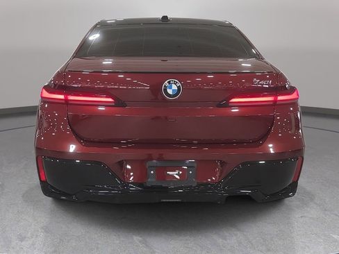 Certified 2023 BMW 740i RWD image 7