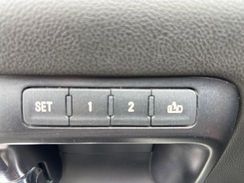 Used 2014 Chevrolet Silverado 1500 LTZ Z71 image 22