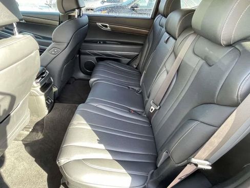 Used 2024 Genesis GV80 2.5T AWD/4WD image 13