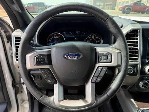 Used 2015 Ford F150 Platinum w/ Equipment Group 701A Luxury image 17