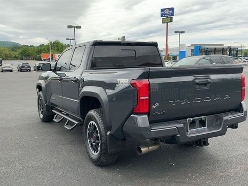 Certified 2024 Toyota Tacoma TRD Off-Road w/ TRD Off Road Upgrade Package AWD/4WD image 16