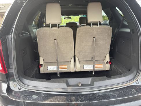Used 2014 Ford Explorer XLT w/ Equipment Group 202A AWD/4WD image 10