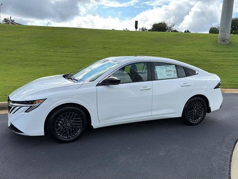 New 2026 Nissan Sentra SV w/ SV Convenience Package FWD image 3