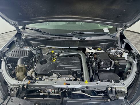 Used 2023 Chevrolet Equinox LT image 33