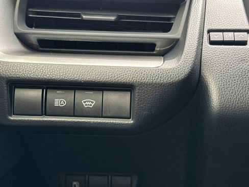 Used 2024 Toyota Prius LE image 32