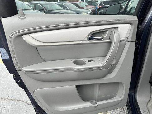 Used 2015 Chevrolet Traverse LS image 23