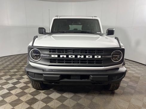 New 2025 Ford Bronco 4-Door image 2