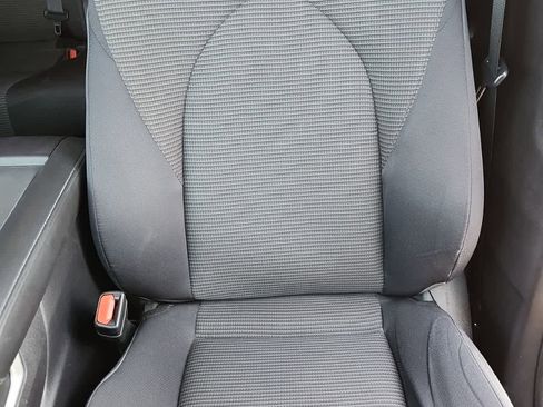 Used 2021 Toyota Highlander LE image 14