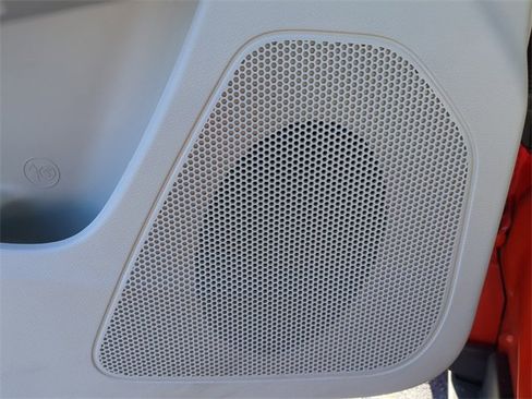 Used 2021 Jeep Cherokee Latitude Lux w/ Comfort/Convenience Group image 22