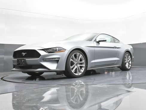 Used 2022 Ford Mustang Premium w/ Equipment Group 201A image 26