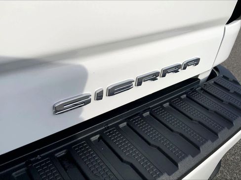 Used 2024 GMC Sierra 2500 Denali w/ Denali Reserve Package image 9