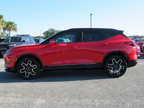 Used 2023 Chevrolet Blazer RS w/ Driver Confidence II Package FWD image 4