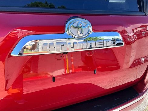 Certified 2022 Toyota 4Runner Limited AWD/4WD image 26