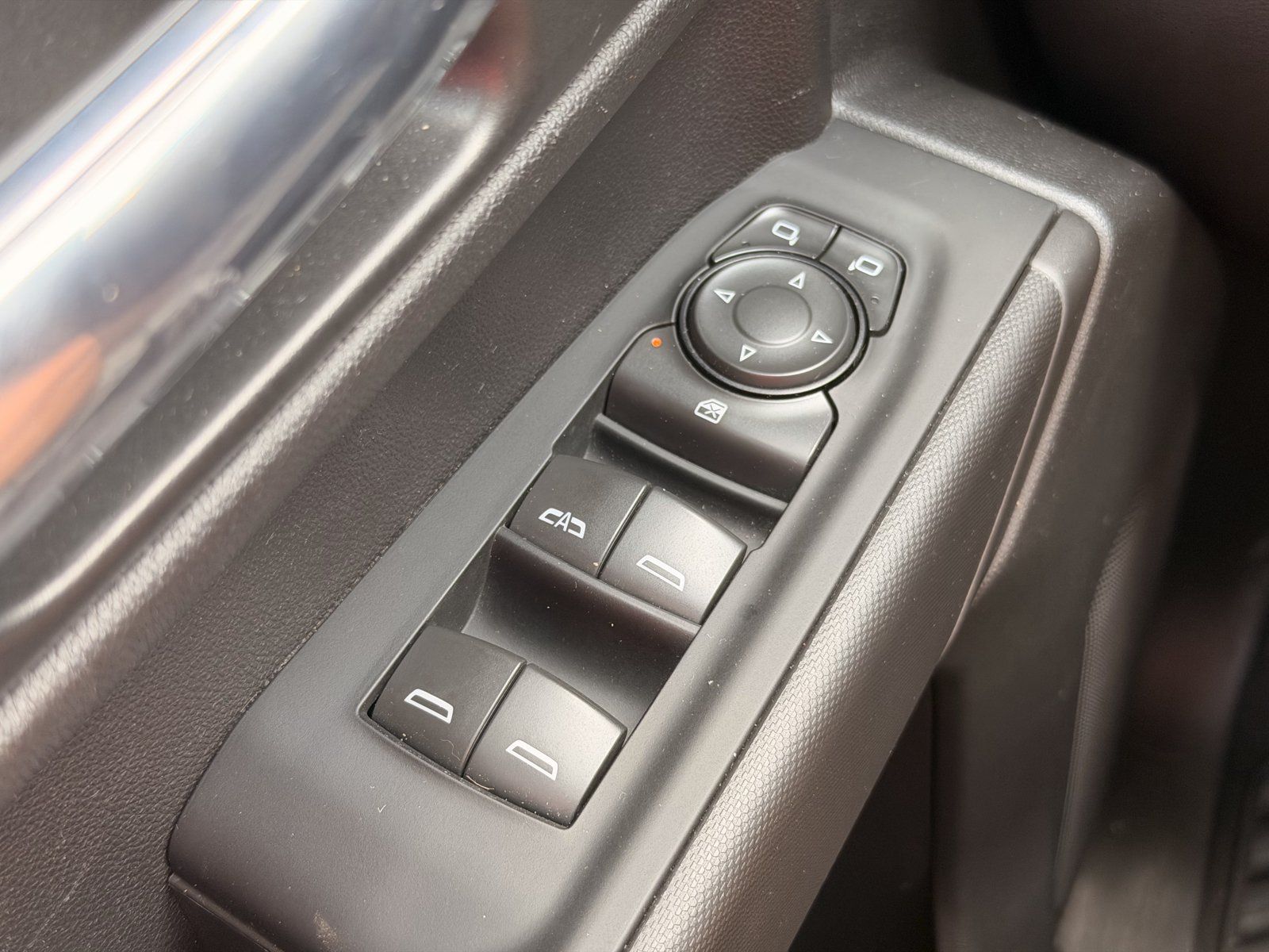 Used 2022 Chevrolet Silverado 1500 Custom Trail Boss w/ LPO, Dark Essentials Package AWD/4WD image 18