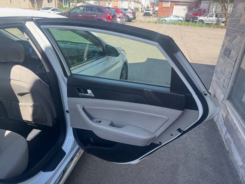 Used 2016 Hyundai Sonata Sport FWD image 16