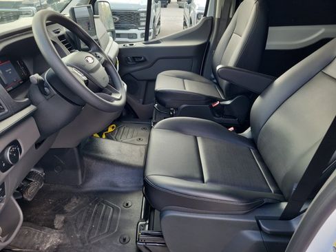 New 2026 Ford Transit 250 148 Medium Roof w/ Load Area Protection Package RWD image 18