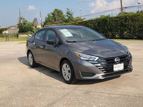 Certified 2025 Nissan Versa S w/ Trunk Package FWD image 3