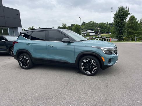 Used 2024 Kia Seltos SX AWD/4WD image 2