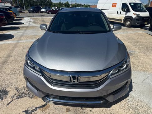 Used 2017 Honda Accord EX-L image 5