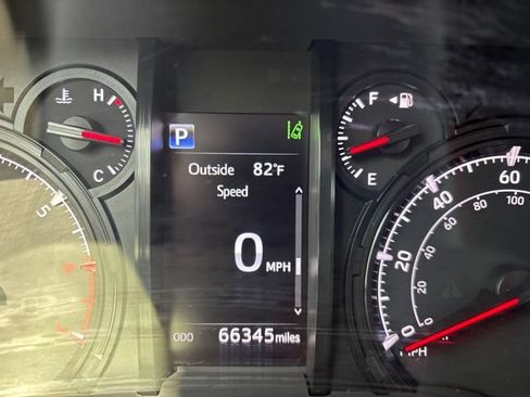 Used 2020 Toyota 4Runner SR5 AWD/4WD image 11