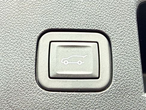 Used 2026 Chevrolet Equinox RS FWD image 13
