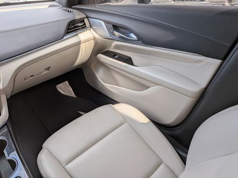 Certified 2022 Cadillac CT4 Luxury w/ Sun And Sound Package RWD image 15