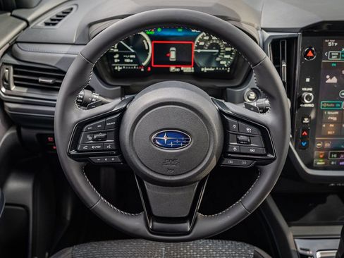 Used 2025 Subaru Forester Premium AWD/4WD image 33