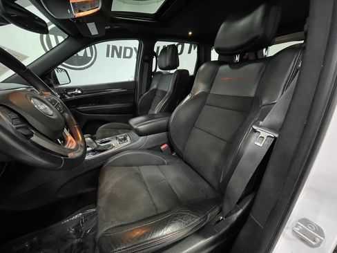 Used 2019 Jeep Grand Cherokee Trailhawk AWD/4WD image 14