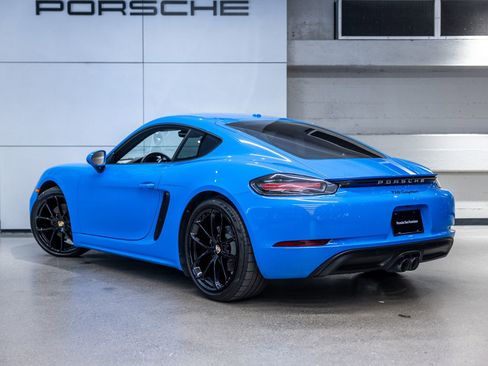 Certified 2024 Porsche 718 Cayman w/ Premium Package RWD image 3