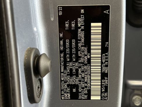 Used 2023 Toyota Highlander Limited AWD/4WD image 40