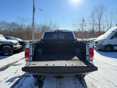 Used 2016 RAM 1500 Classic SLT image 12