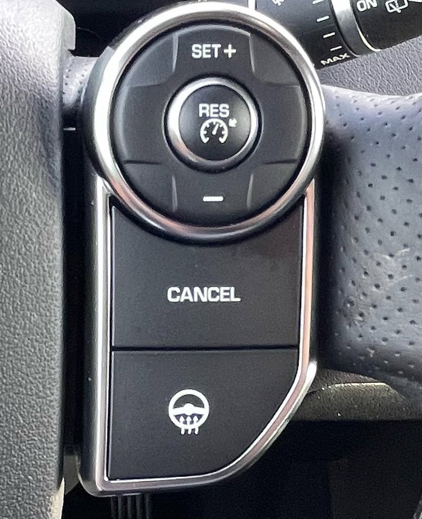 Used 2016 Land Rover Range Rover Sport SE AWD/4WD image 22