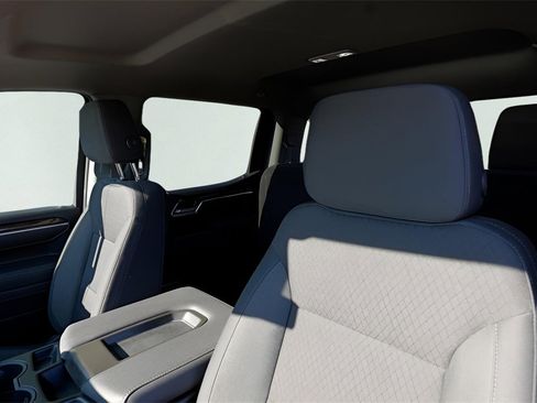 New 2026 GMC Sierra 1500 Elevation image 8