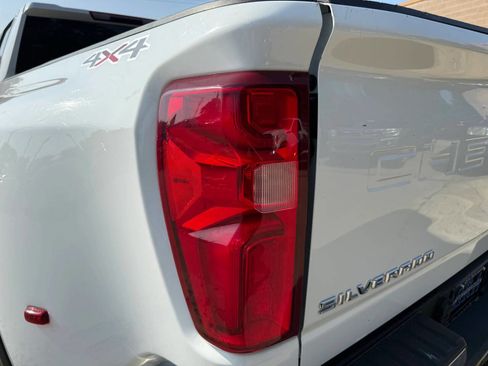 Used 2022 Chevrolet Silverado 3500 LT w/ Convenience Package image 69