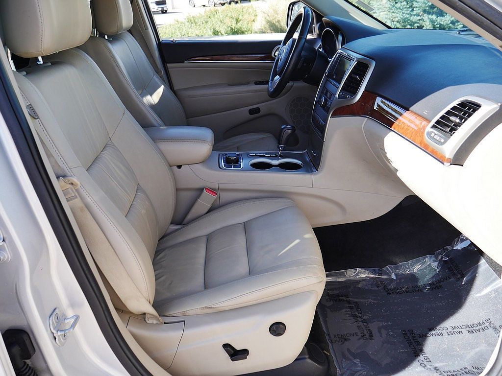 Used 2013 Jeep Grand Cherokee Limited AWD/4WD image 52