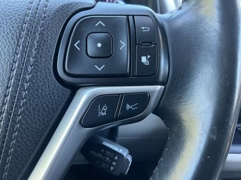 Used 2017 Toyota Highlander Limited w/ Protection Package #3 AWD/4WD image 19