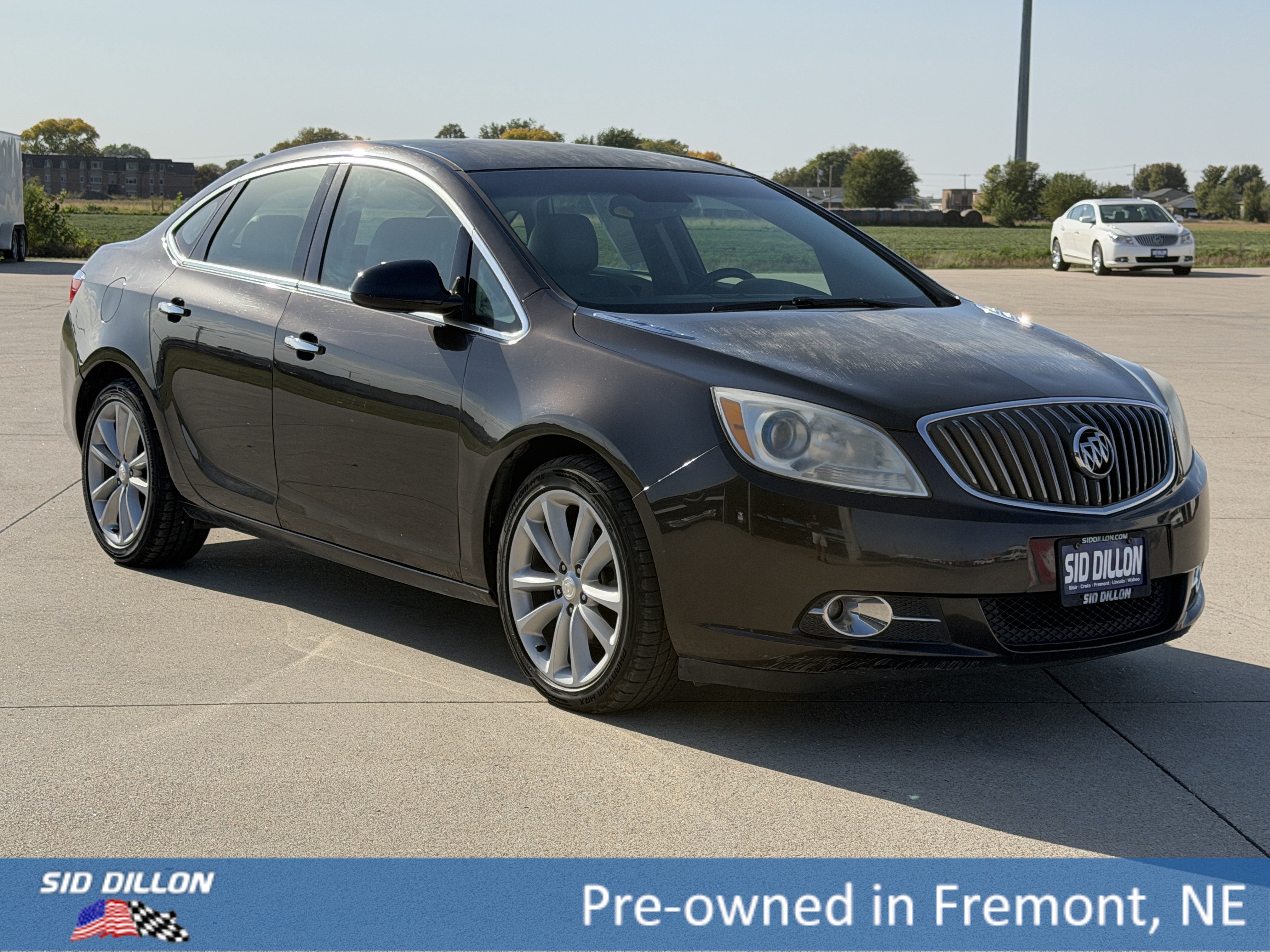 Used 2012 Buick Verano Convenience FWD image 2