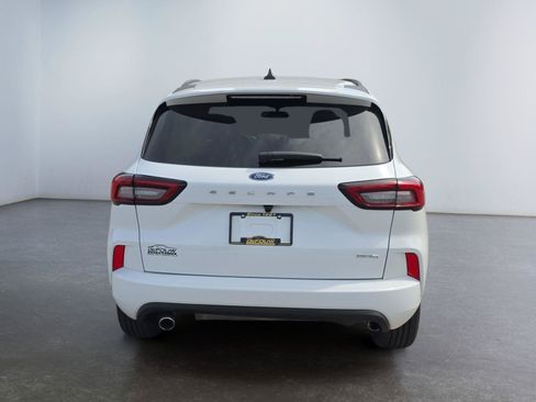 Used 2023 Ford Escape ST-Line AWD/4WD image 4