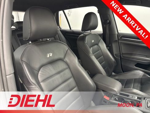 Used 2017 Volkswagen Golf R 4-Door image 11