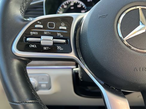Used 2022 Mercedes-Benz GLE 350 4MATIC image 19