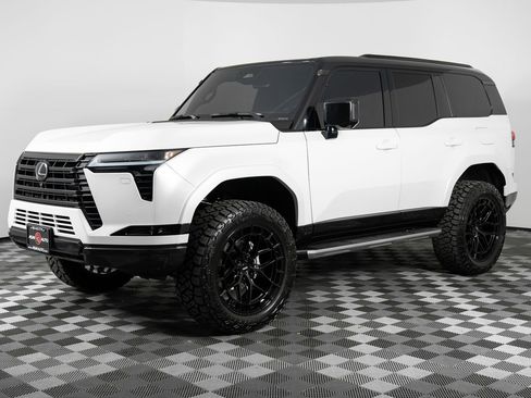 Used 2025 Lexus GX 550 image 1