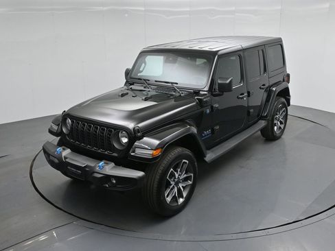 Used 2024 Jeep Wrangler Unlimited image 34