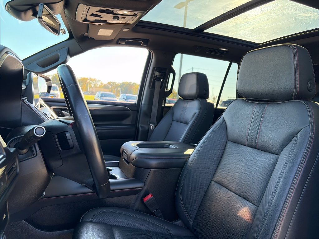 Used 2023 Chevrolet Tahoe RST AWD/4WD image 16